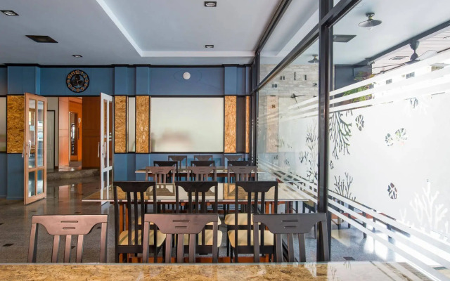 Amity Poshtel - Hostel