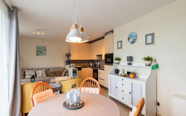 Charming Waterside Getaway