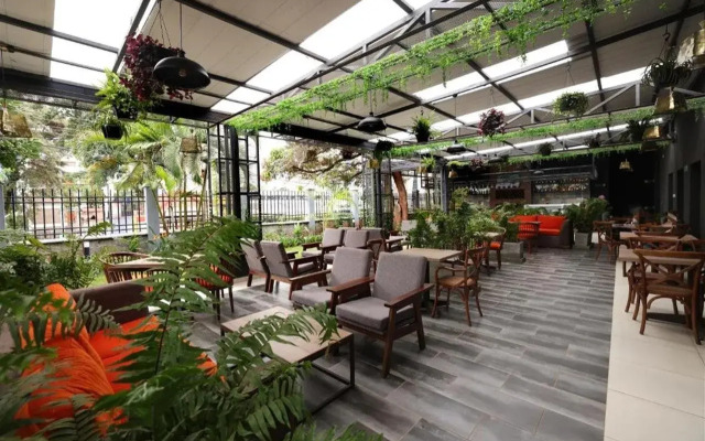 PrideInn Westlands Luxury Boutique Hotel