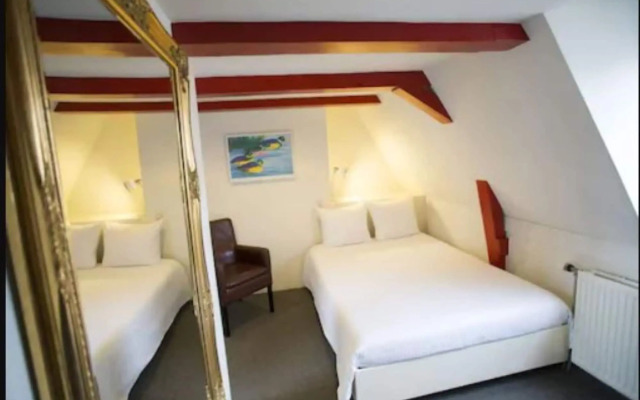 Quentin Hotel Golden Bear