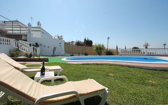 1070 Villa Rosario
