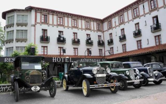 Hotel Ayestarán