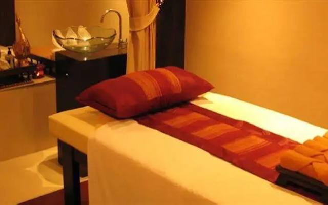 The Residence Airport & Spa