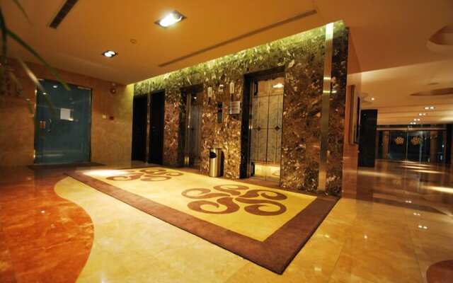 Peninsula Suites