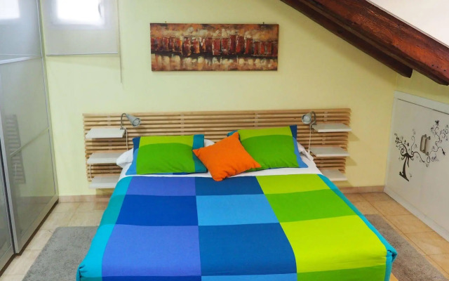 Apartment In Historical Building Madrid