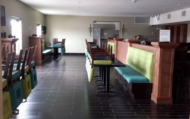 Western Star All Suites Melita