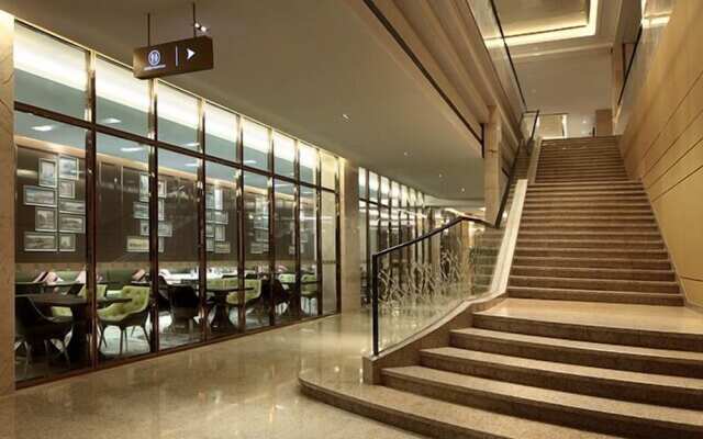 Luan Suntone Plaza Hotel