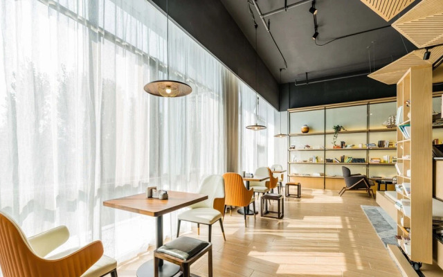 Atour Hotel Qinhuangdao Xiangxihai