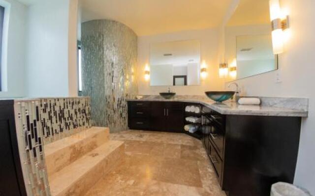 Diamante Beachfront Suites