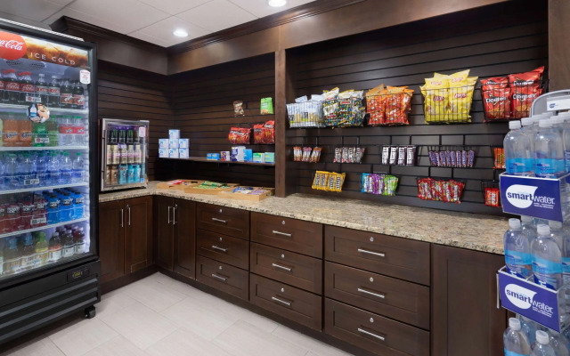 La Quinta Inn & Suites by Wyndham Kennesaw