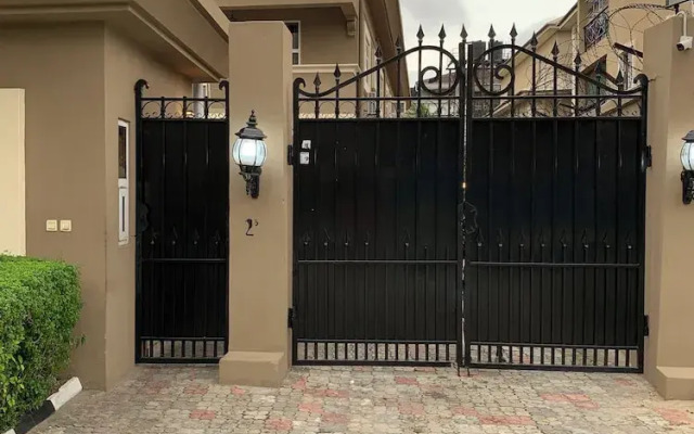 Signature apartments