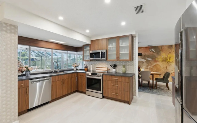 307 Brightwaters Dr