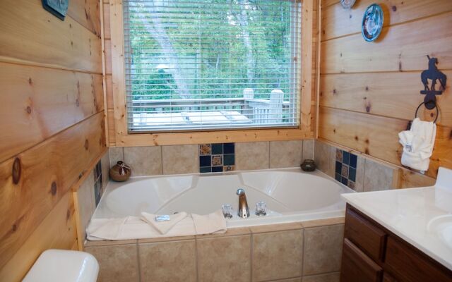 ARROWHEAD - 5 Br Cabin