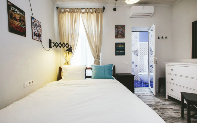 5 Vintage Guest House