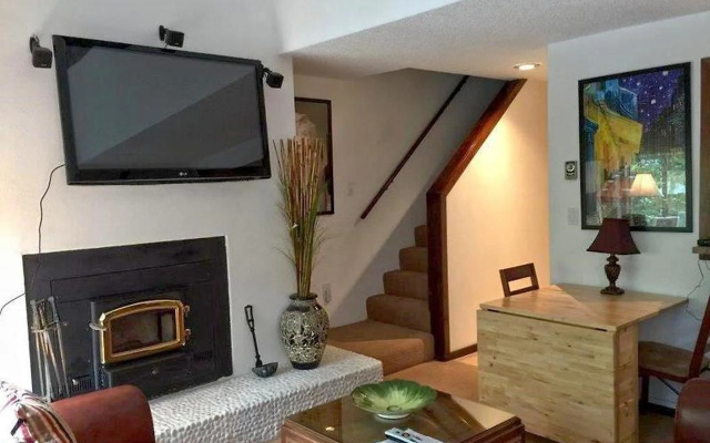 31SW Deluxe Snowater Condo!