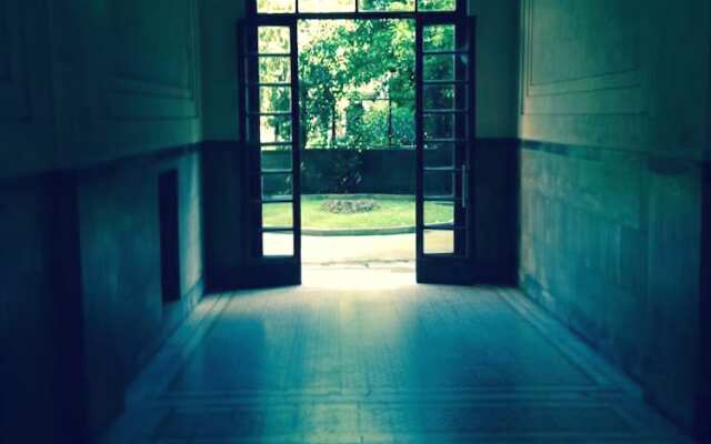 Le Charme House 2