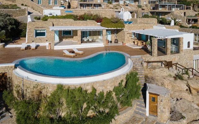 Etesians Suites & Villas
