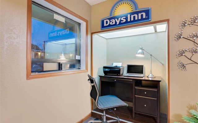 Days Inn by Wyndham Spokane