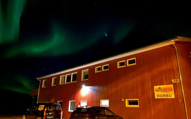 Midnattsol Rom Og Hytter