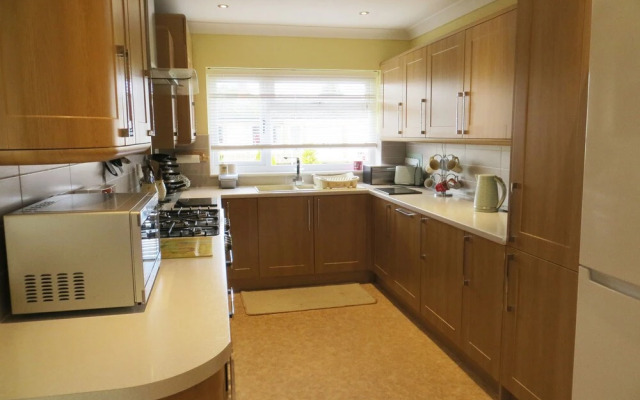 Tabusintac......lovely 2 Bedroom Bungalow