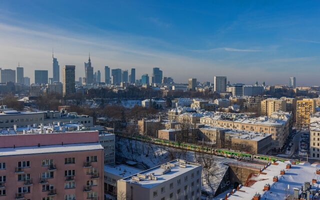 15th Floor Studio in Warsaw by Renters