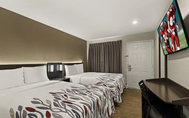 Red Roof Inn Carson - Wilmington