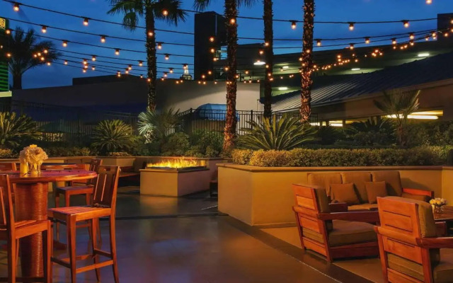 StripViewSuites at Signature