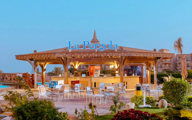 Coral Sea Beach & Aqua Park