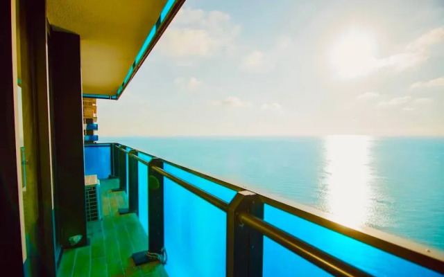 Апартаменты Orbi City с 2 спальнями и великолепным видом на море