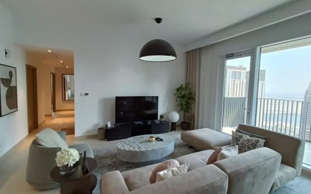 SuperHost- Incredible Apartment Floating Over Dubai Harbour