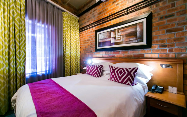 Cape Town Lodge Hotel