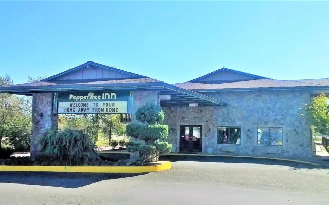 PepperTree Inn