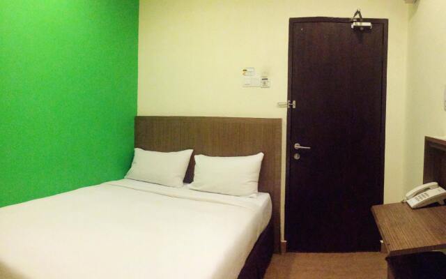 Super OYO 596 The Vintage Hotel