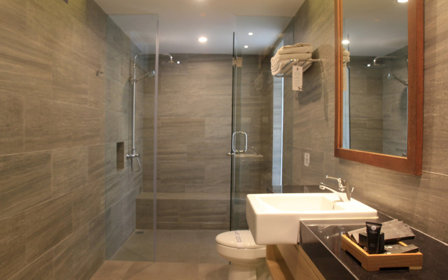 The Cakra Hotel