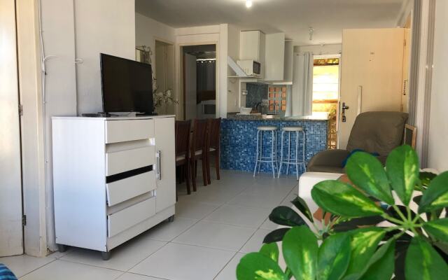 Apartamento com Piscina a Beira Mar