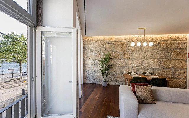 Wonderful 2BR Duplex Near River by LovelyStay