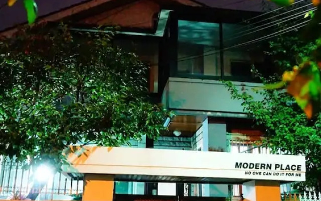Modern Place Hostel