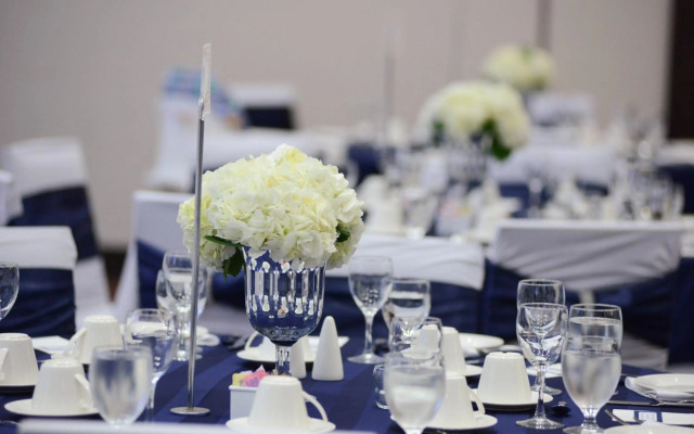 Four Points by Sheraton Winnipeg South