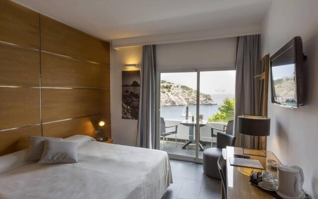 Palladium Hotel Cala Llonga - Adults Only