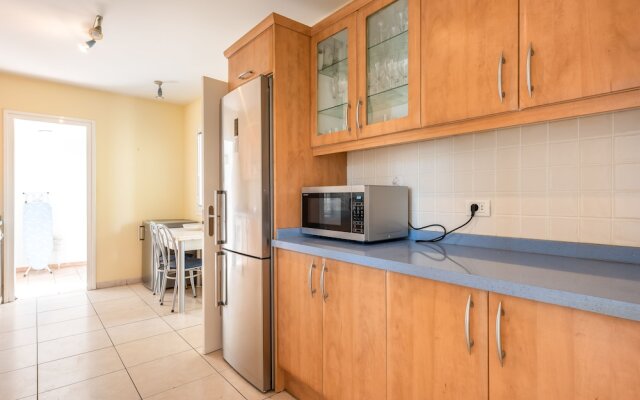 VILLA ALMENDRO! Bbq, HEATED Private Swimming Pool !