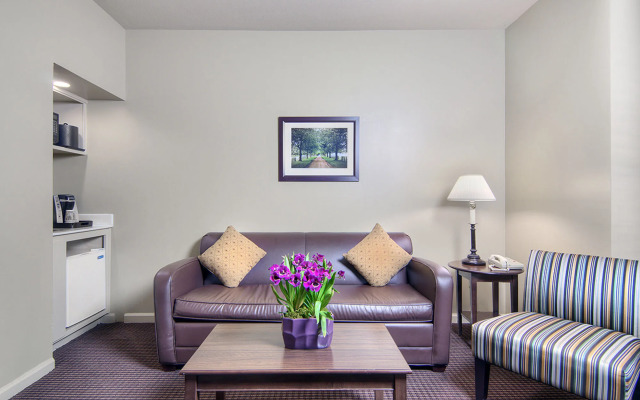 University Park Inn & Suites, an Ascend Collection Hotel
