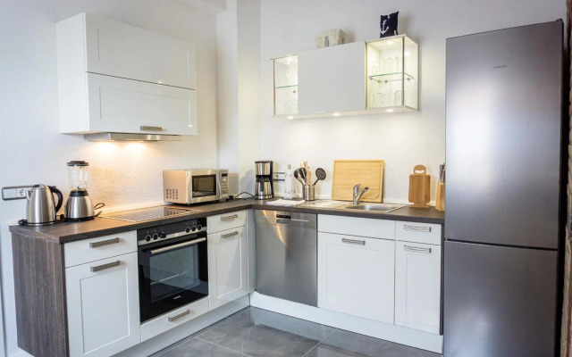 Mien Tied MITTENMANG