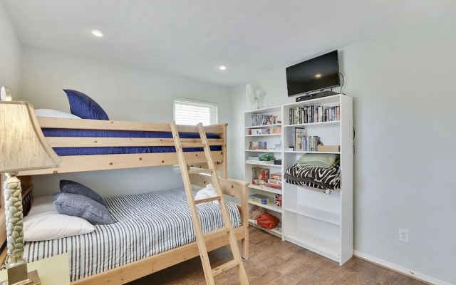 Elsewhere 3 Bedrooms 3 Bathrooms Home