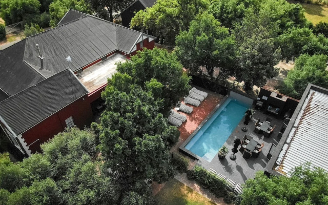 Ruby Rose Country House