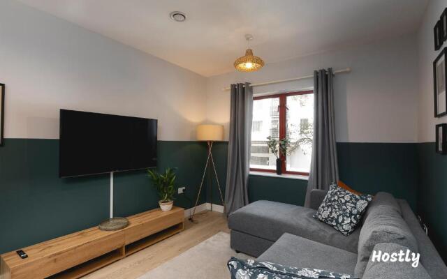 Wesley Gate Apartments - Building 3, by Hostly