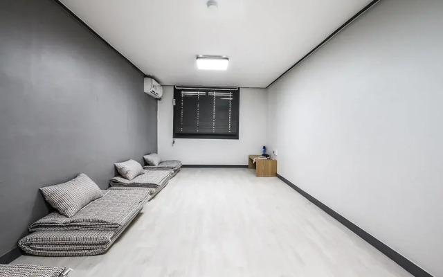 Geoje Hotel Deluxe and Guest House