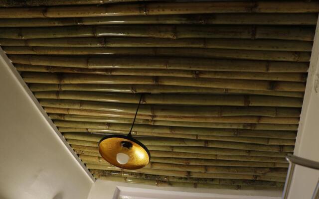 Acme Inn