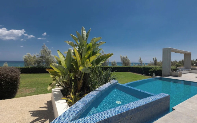 Protaras Holiday Villa El34 - Seafront Villa