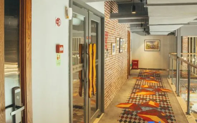 Be Home Youth Hostel