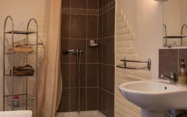 Les Tchitchou'S Night